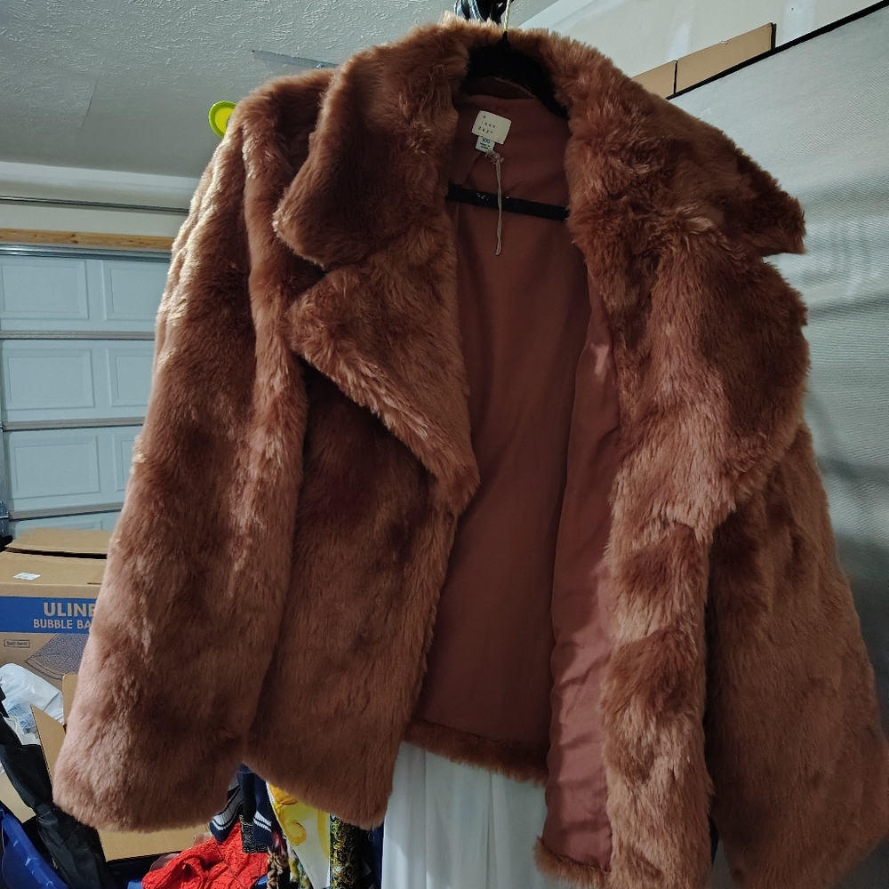 Luxurious Faux Fur Coat in Rich Brown